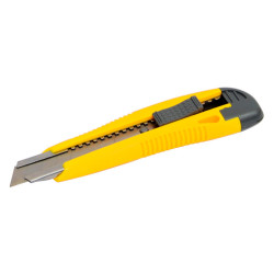 Нож Mastertool 18 мм усиленный + 2 лезвия (17-0106)